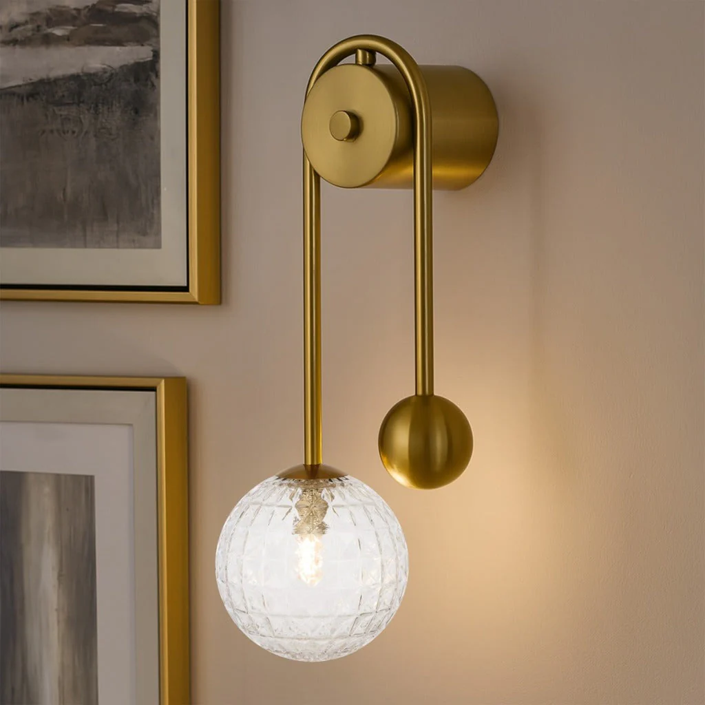 FELTON ARM WALL LIGHT ANTIQUE GOLD
